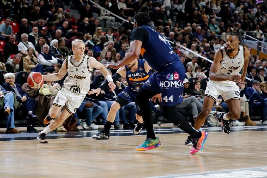 Thibault Desseignet - Earvine Bassoumba - STB - Le Havre - NM1 - FFBB