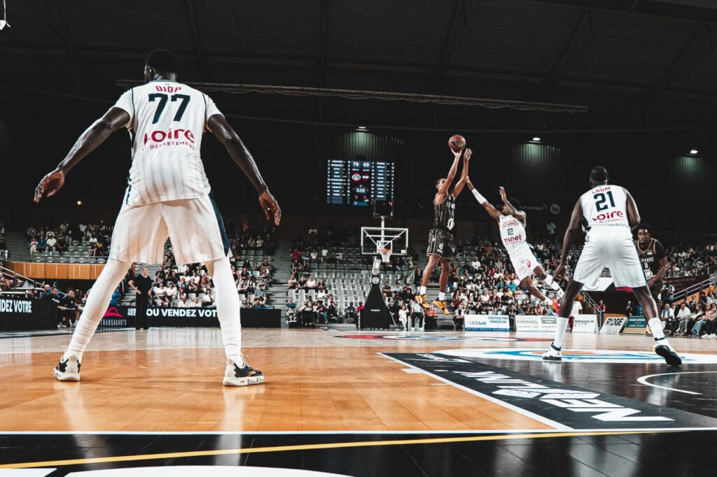 STB Le Havre - Saint-Thomas Basket - Le Havre - LNB - Elite 2 - Pro B - sports - basket-ball - basket - doyens.fr - hacmen.fr - Paris-Normandie - BeBasket - Saint-Chamond - Andrézieux-Bouthéon - SCABB