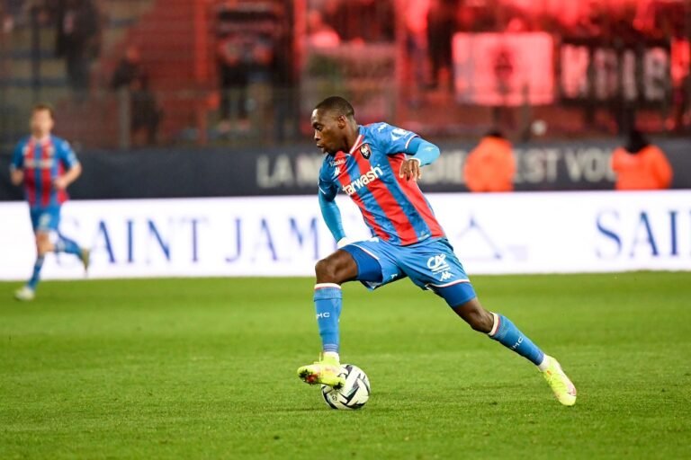 HAC - Le Havre AC - Ligue 1 McDonalds - Ligue 1 - hacmen.fr - hac-foot.com - Mathieu Bodmer - Infos HAC - Space HAC - Blue Crow Sports - Mathieu Gorgelin - Abdoulaye Touré - Oualid El Hajjam - Etienne Youté - Arouna Sangante - Gautier Lloris - Rassoul Ndiaye - Yassine Kechta - Issa Soumaré - Felix Mambimbi - Saint-Gall - Godson Kyeremeh - mercato - SM Caen - Stade Malherbe - Caen