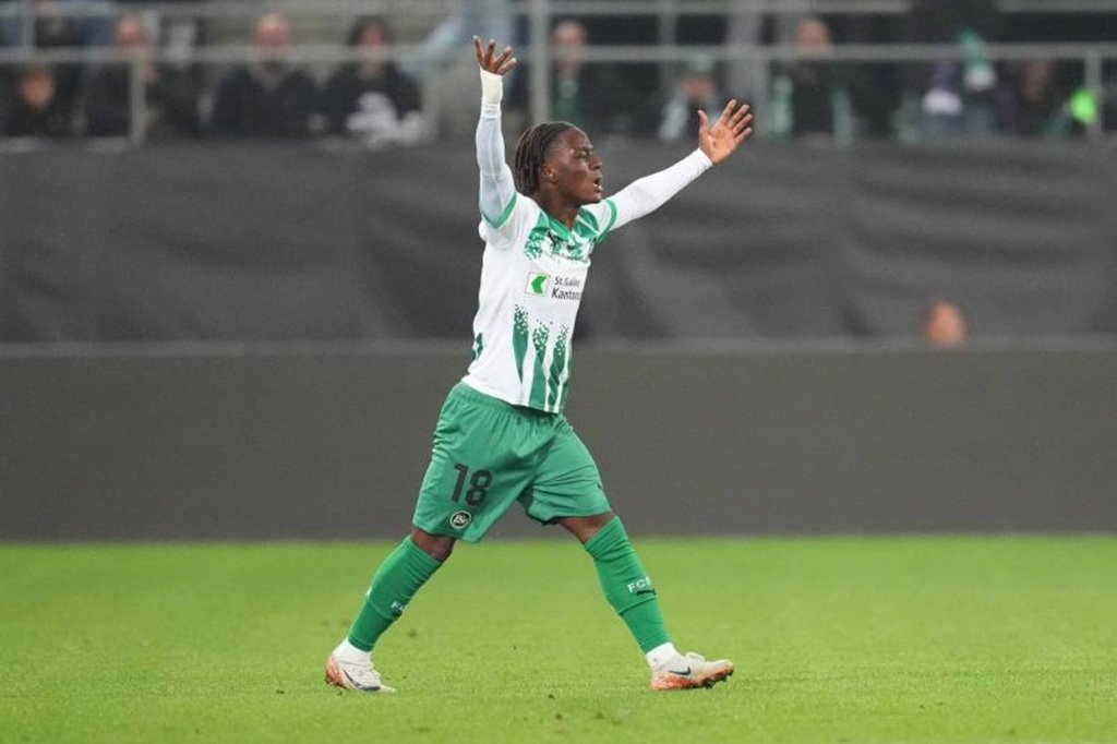 HAC - Le Havre AC - Ligue 1 McDonalds - Ligue 1 - hacmen.fr - hac-foot.com - Mathieu Bodmer - Infos HAC - Space HAC - Blue Crow Sports - Mathieu Gorgelin - Abdoulaye Touré - Oualid El Hajjam - Etienne Youté - Arouna Sangante - Gautier Lloris - Rassoul Ndiaye - Yassine Kechta - Issa Soumaré - Felix Mambimbi - Saint-Gall