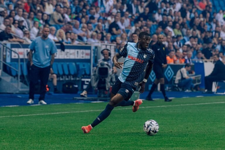 HAC - Le Havre AC - Ligue 1 McDonalds - Ligue 1 - Stade Rennais - Rennes -hacmen.fr - hac-foot.com - Alicia Macé - Infos HAC - Emmanuel Lelaidier - Dernières infos - Doyens, Le Média - Tops - Flops - Félix Mambimbi