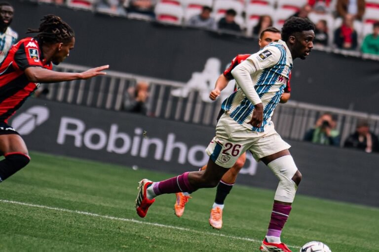 HAC - Le Havre AC - Ligue 1 McDonalds - Ligue 1 - hacmen.fr - hac-foot.com - Matis Millet - Infos HAC - Paris-Normandie - OGC Nice - OGCN - Gym - les Aiglons - coups de coeur - déceptions - tops - flops - Ally Samatta - Tanzanien - Yanis Zouaoui - Fodé Doucouré - Simon Ebonog - Lucas Gourna