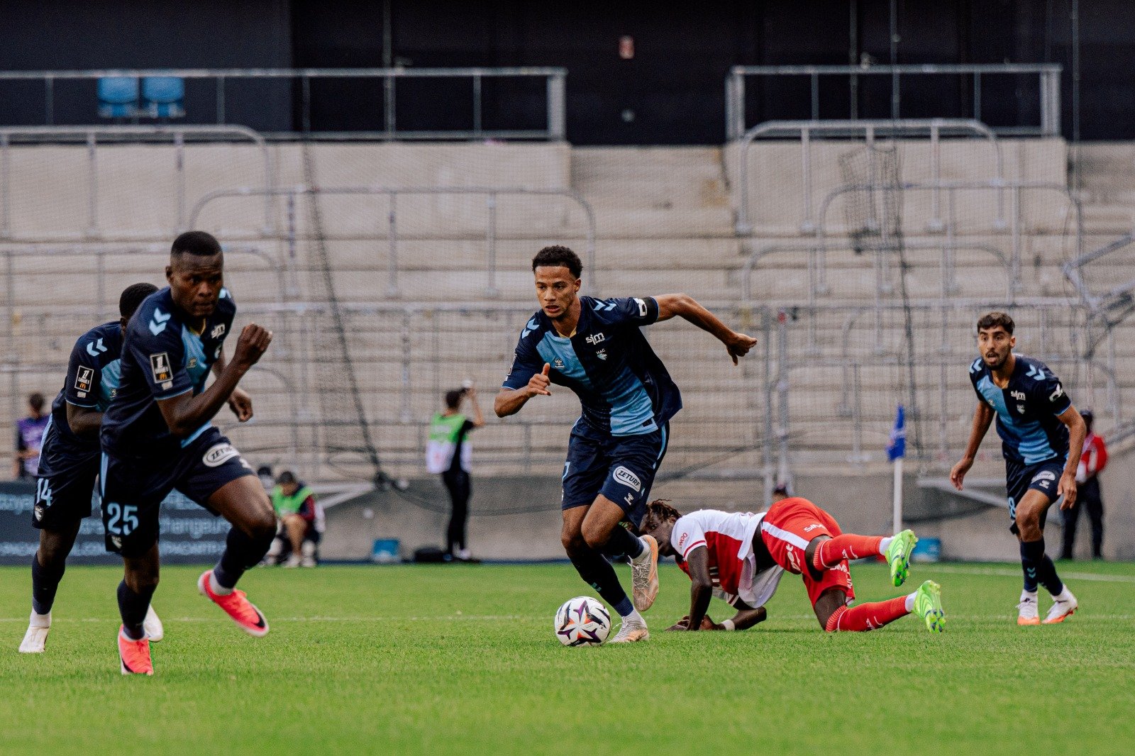 HAC - Le Havre AC - Ligue 1 McDonalds - Ligue 1 - doyens.fr - hacmen.fr - hac-foot.com - Matis Millet - Infos HAC - Paris-Normandie - L'Equipe - coups de cœur - déceptions - Fodé Doucouré - tactique - relances
